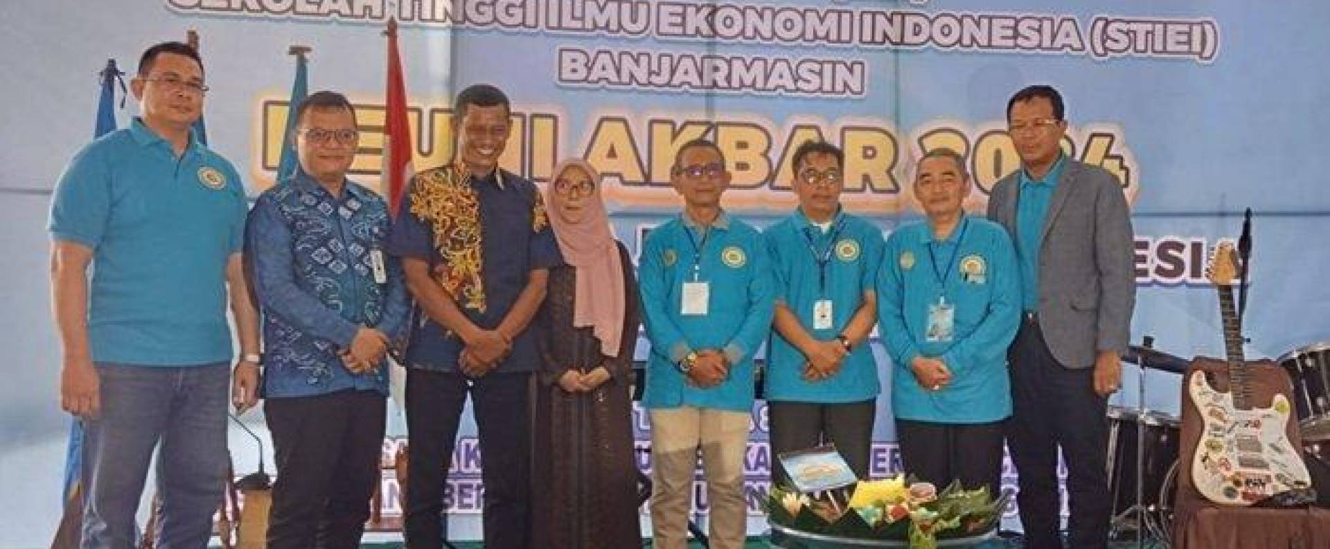 Reuni Akbar STIE Indonesia Banjarmasin tak Hanya Bertemu Antar Alumni, Juga Ada Kegiatan Sosial